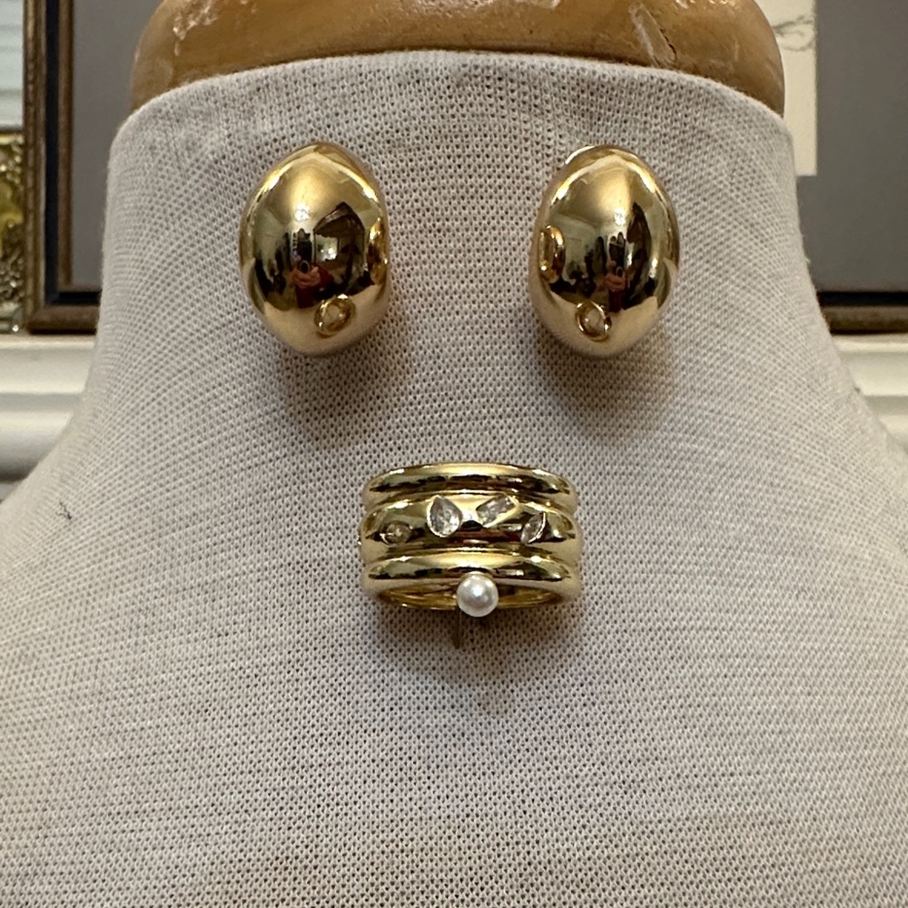 Elegant Gold Rhinestone earrings & ring Jewelry Set